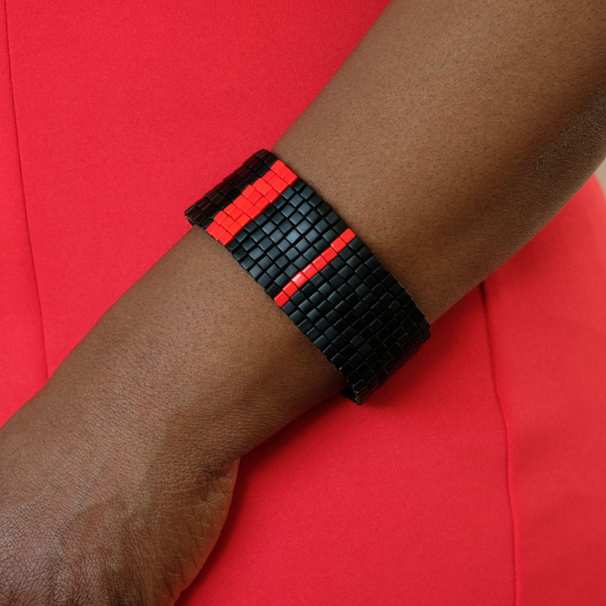 Glass Beaded Black and Red Nwene Bracelet